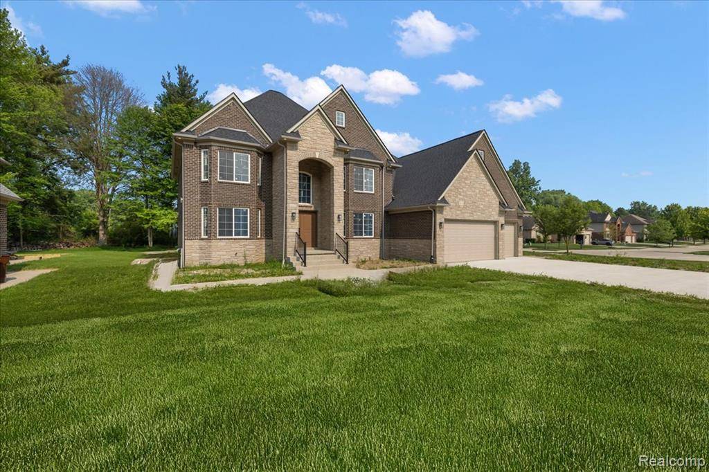 Utica, MI 48316,56350 Willow Creek Boulevard