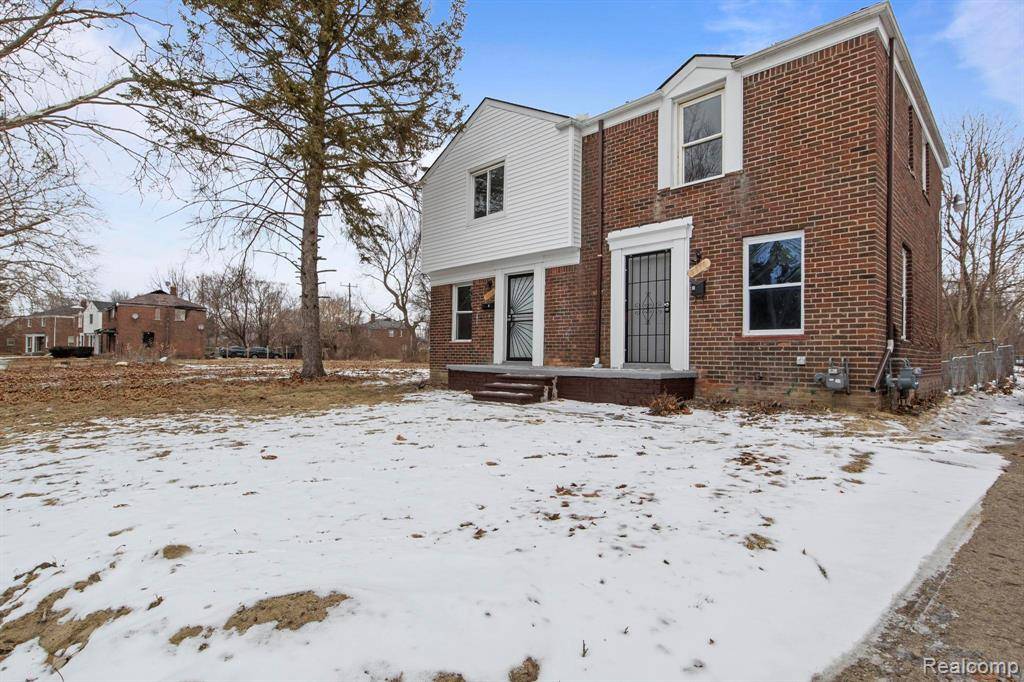 Dearborn, MI 48228 2122,9110/9112 Mansfield Street