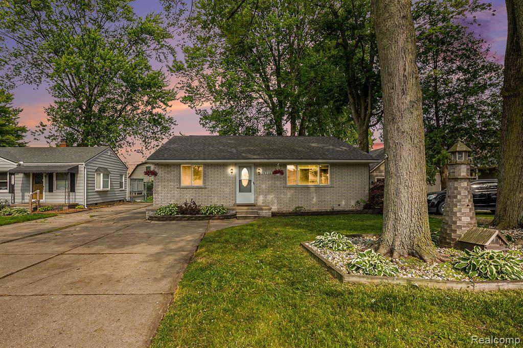 38336 MALLAST Street, Harrison Twp, MI 48045 2725