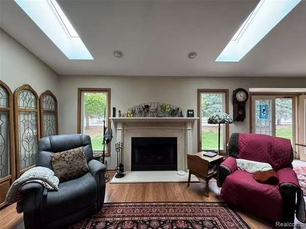 Clinton Township, MI 48038 2216,41339 Carmelo Drive