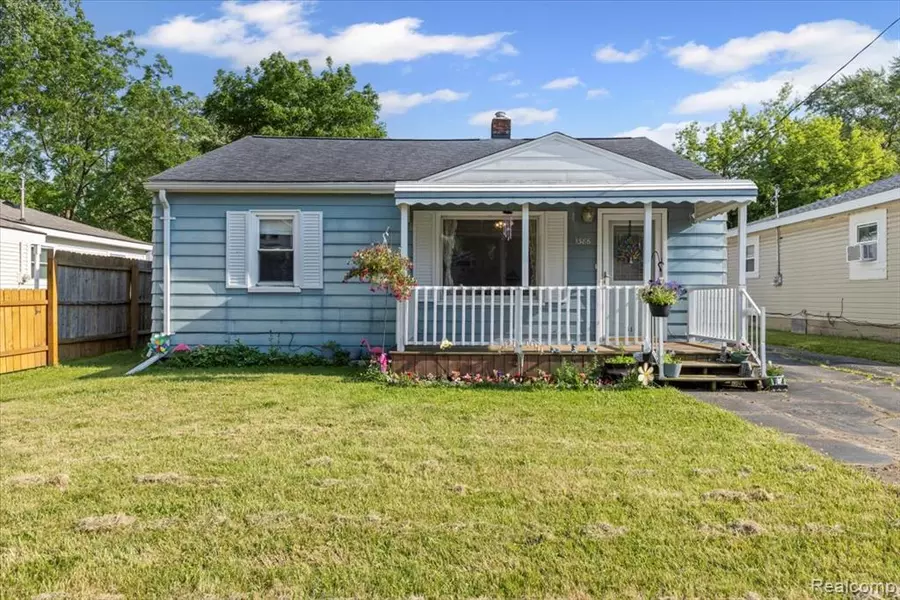 1386 Proper Avenue, Burton, MI 48529 2044