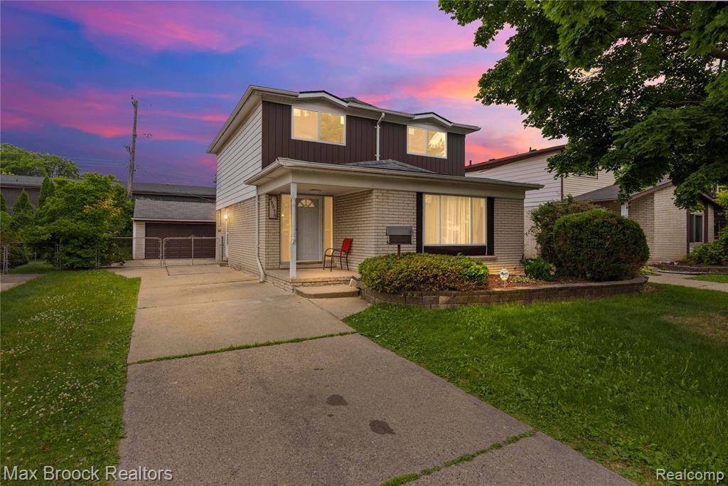 Southfield, MI 48076 2273,29656 Brentwood Street