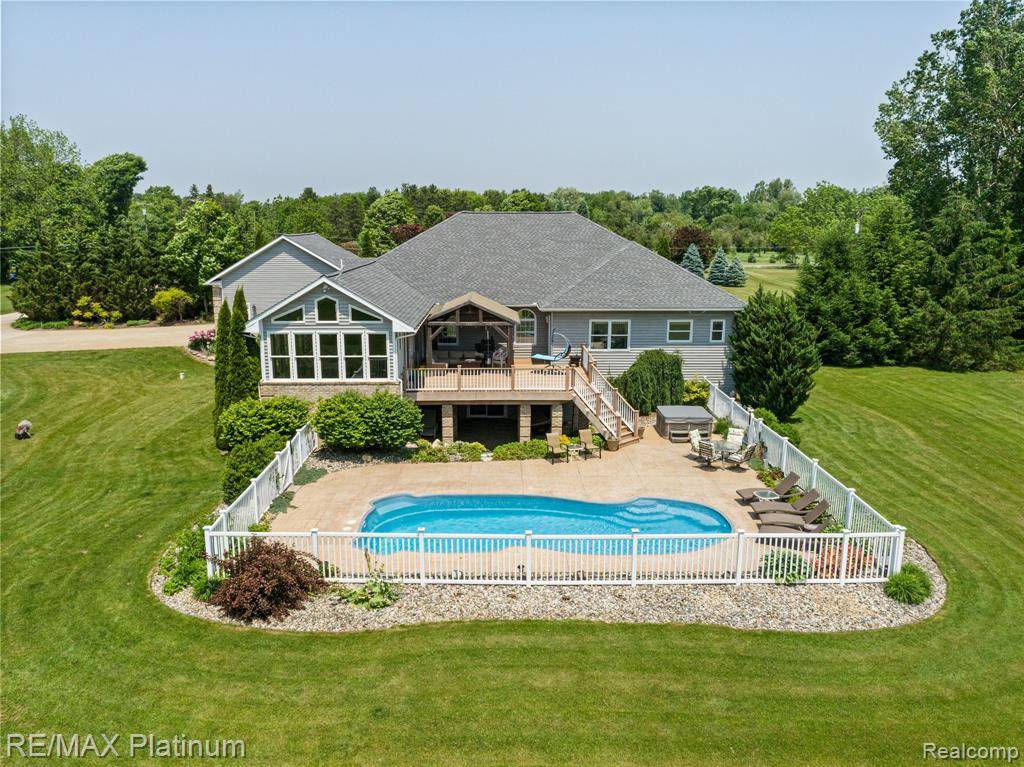 8922 McClements Road, Brighton, MI 48114 8724