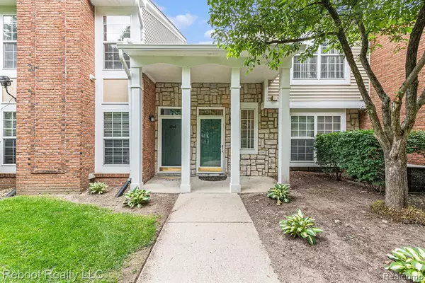 Shelby Twp, MI 48316 5033,6548 Shetland Court