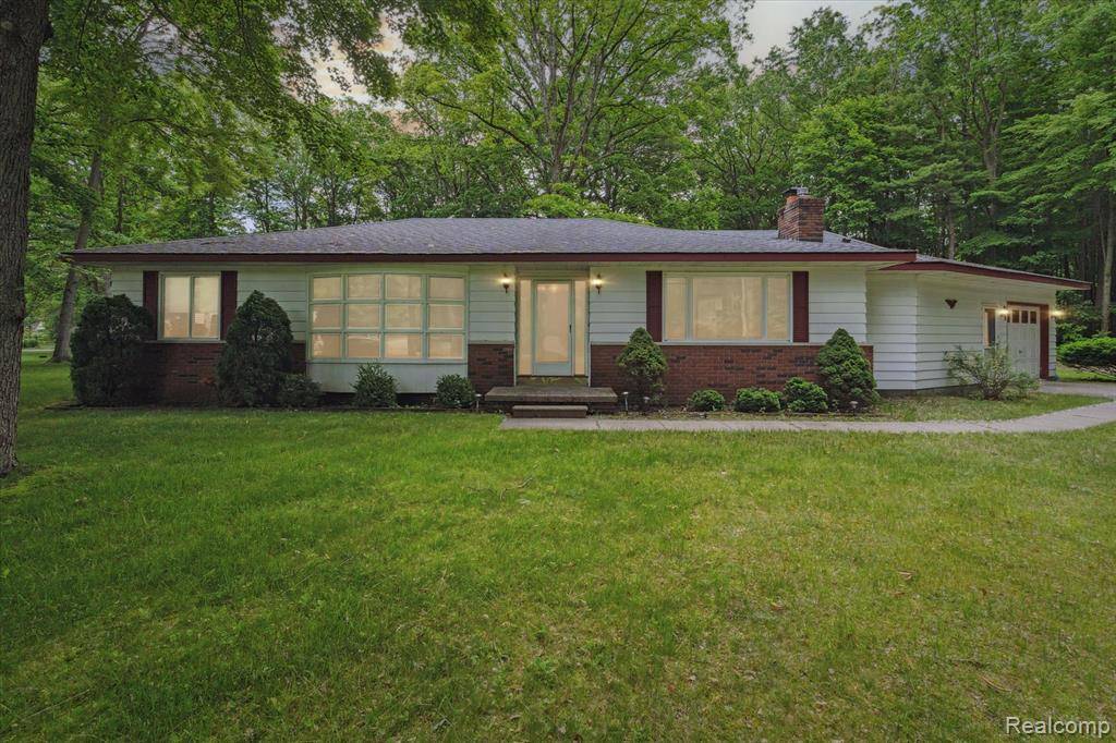 3614 Thornton Lane, North Street, MI 48049 3928