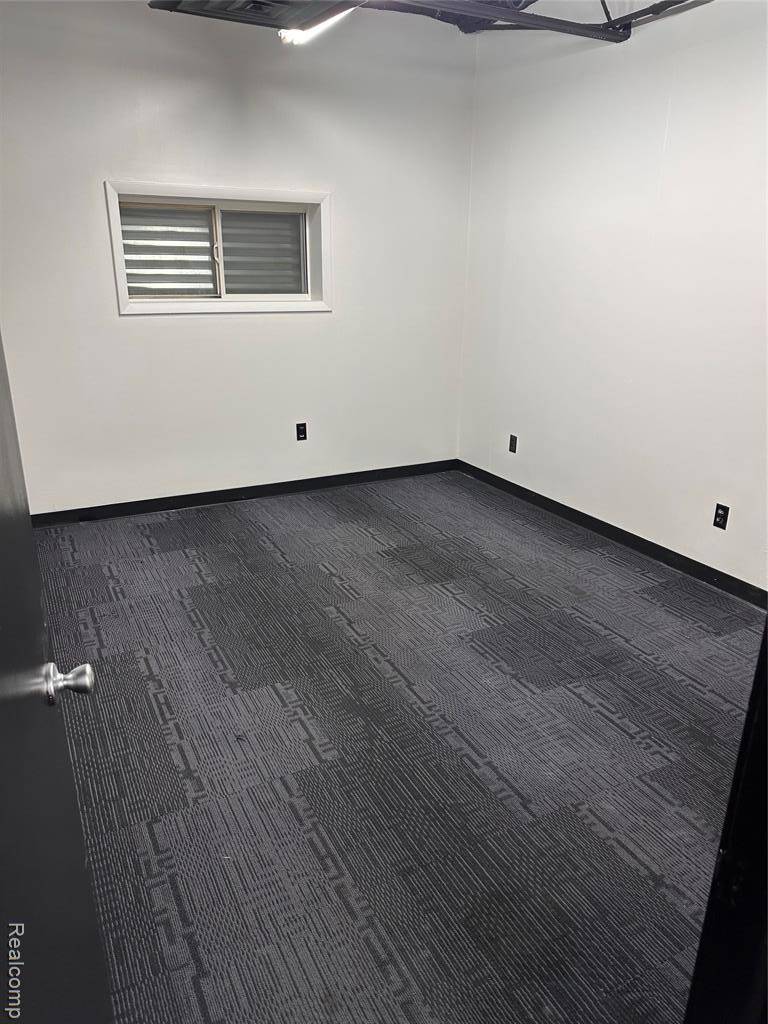 Southfield, MI 48033 6028,23207 Lahser Road