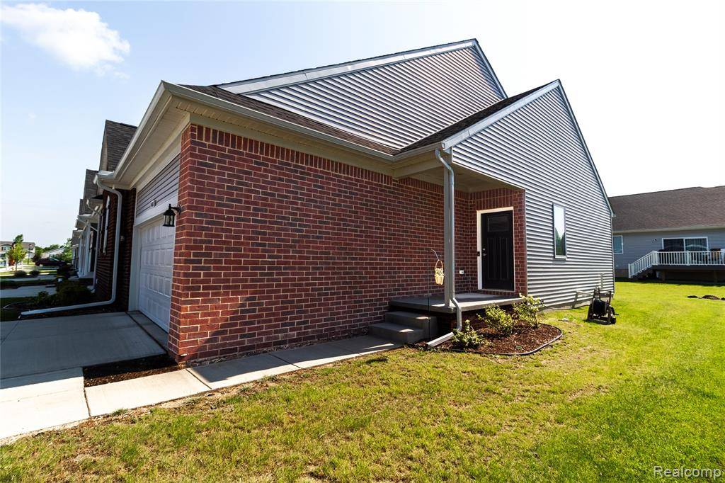 1408 Lincoln Street, Lapeer, MI 48446 1292