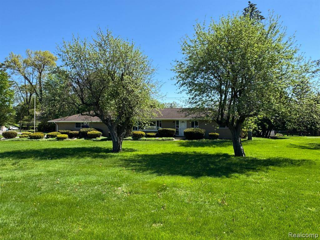 Southfield, MI 48034 1519,28670 INKSTER Road