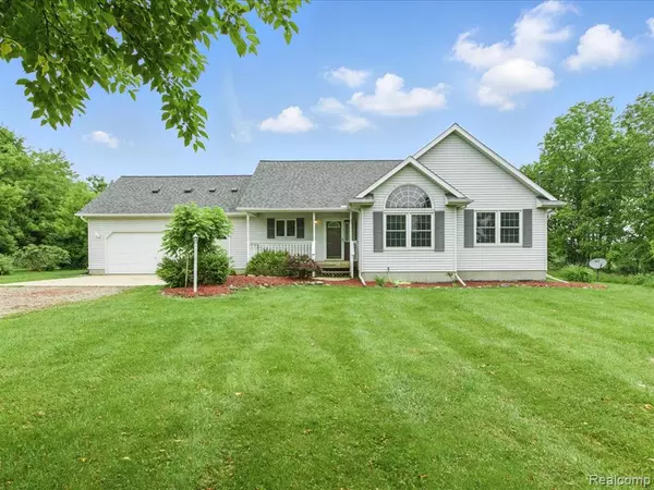 4979 N Branch Road, North Branch, MI 48461 8628