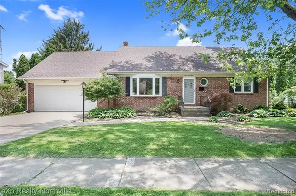 517 S Scott Street, Adrian, MI 49221 3262