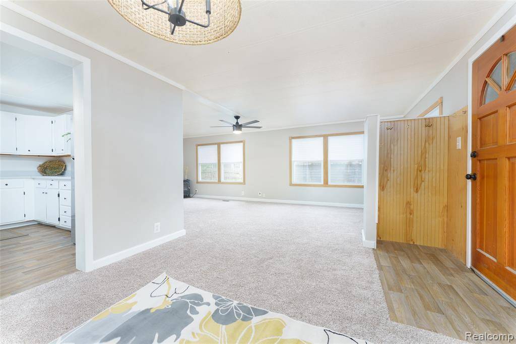 Howell, MI 48843 9118,5806 COMMANCHE Lane