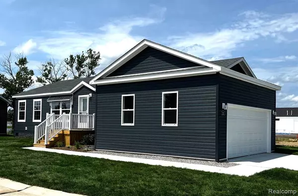 202 RIVIERA Drive, Lapeer, MI 48446