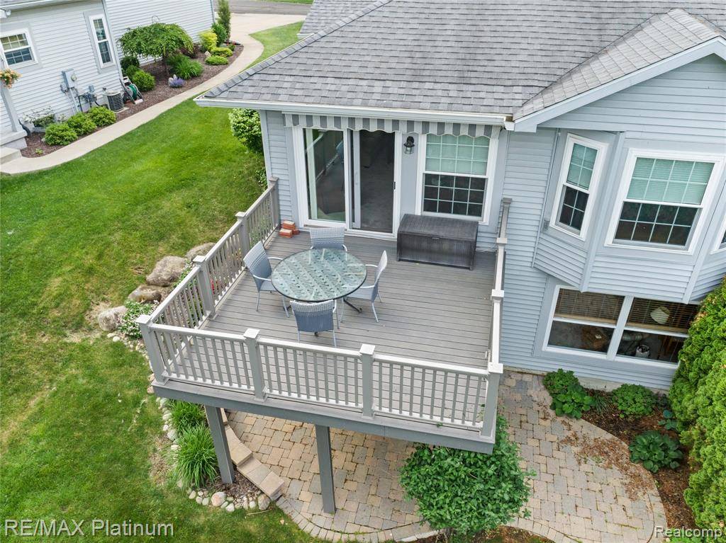 Fenton, MI 48430 3006,2336 Swans Cove