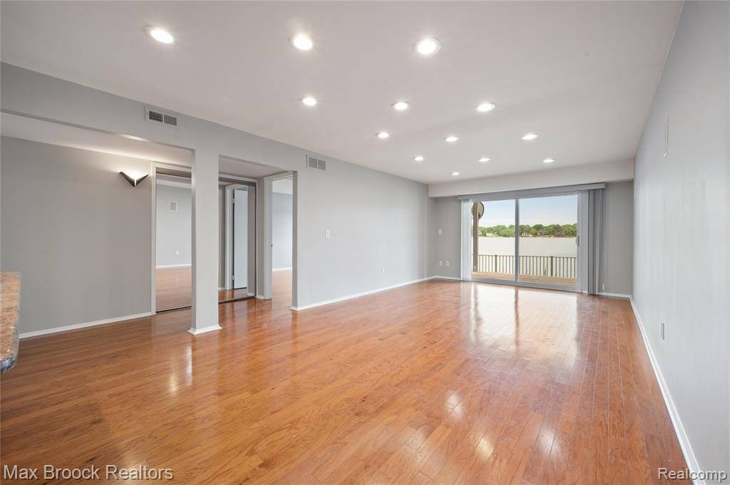 Bloomfield Hills, MI 48302 0274,1974 KLINGENSMITH Road