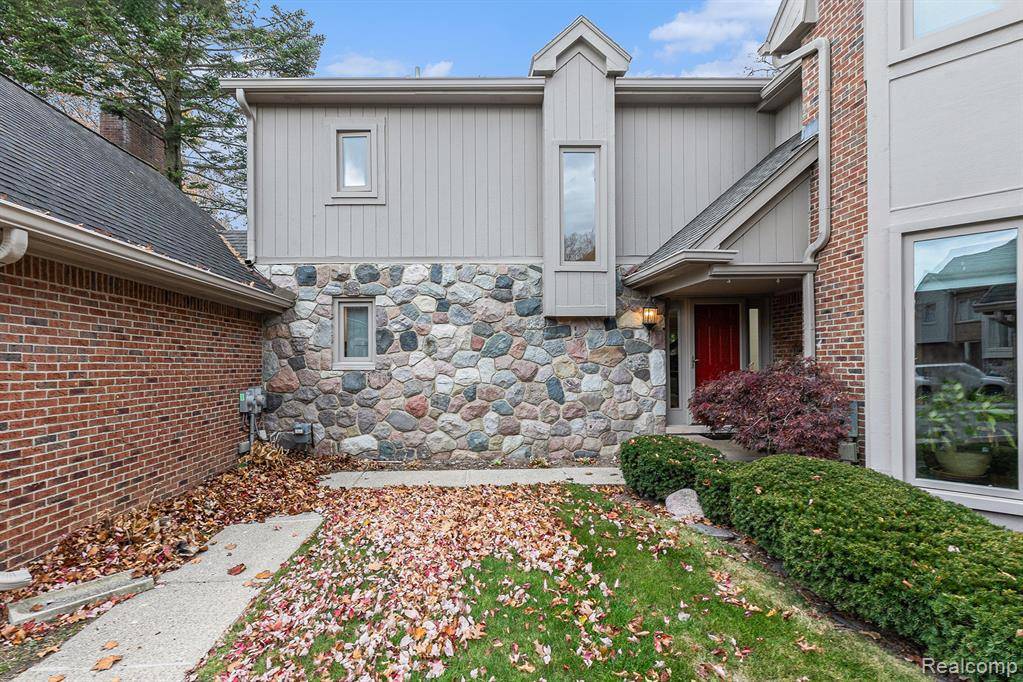 Bloomfield Hills, MI 48302 2840,1188 STONECREST Drive