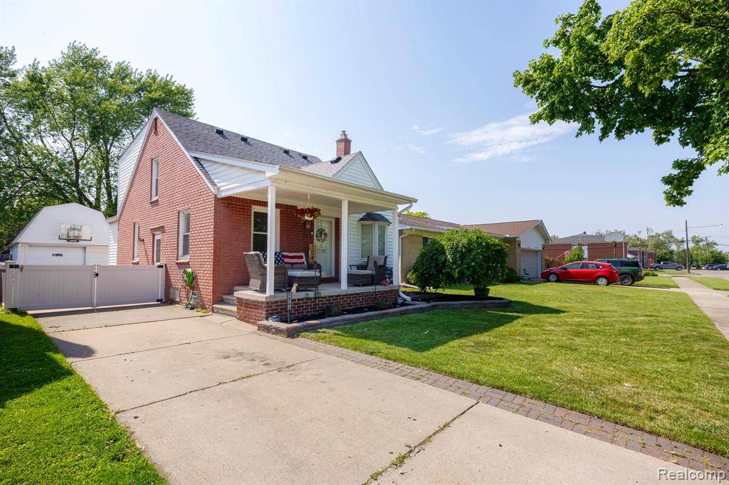 1040 17th Street, Wyandotte, MI 48192 3119
