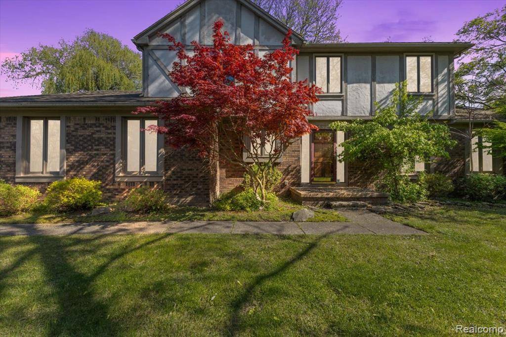 4824 Quarton Road, Bloomfield Hills, MI 48302 2545