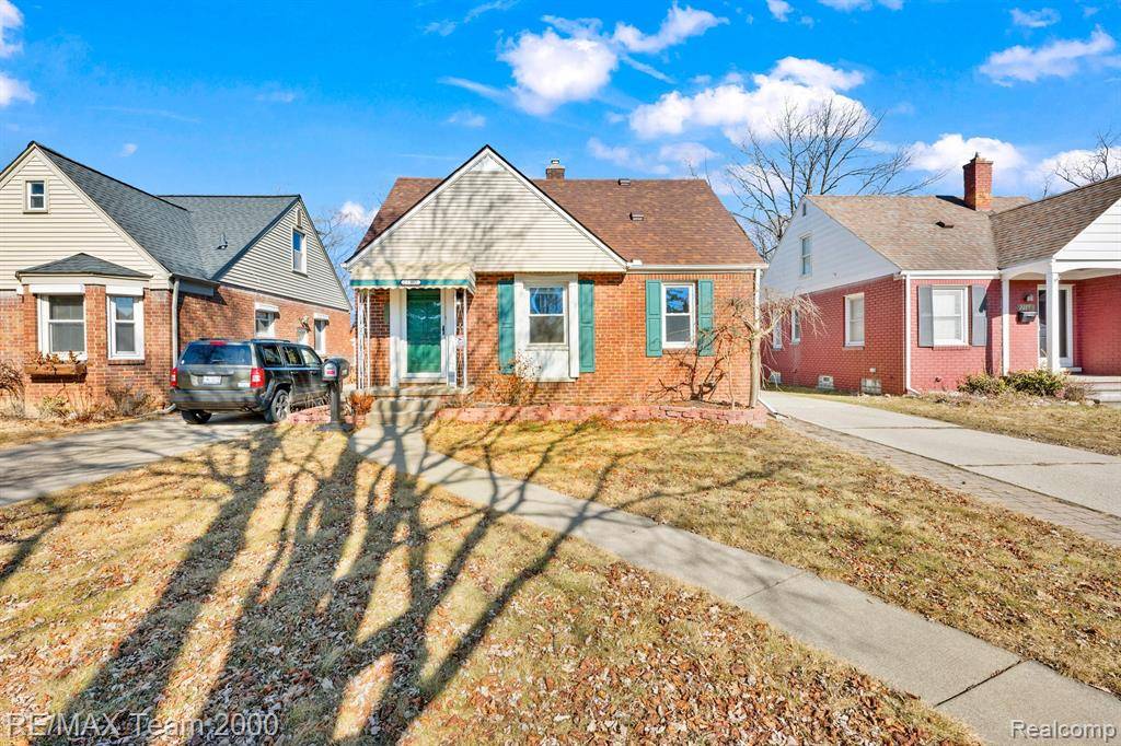 Dearborn, MI 48124 4719,22902 OLMSTEAD Street