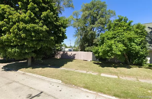 Hazel Park, MI 48030 2451,450 W Muir Avenue