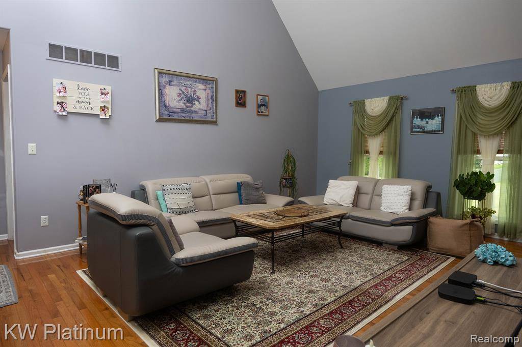 Port Huron, MI 48060 2345,3167 Blackheath Court