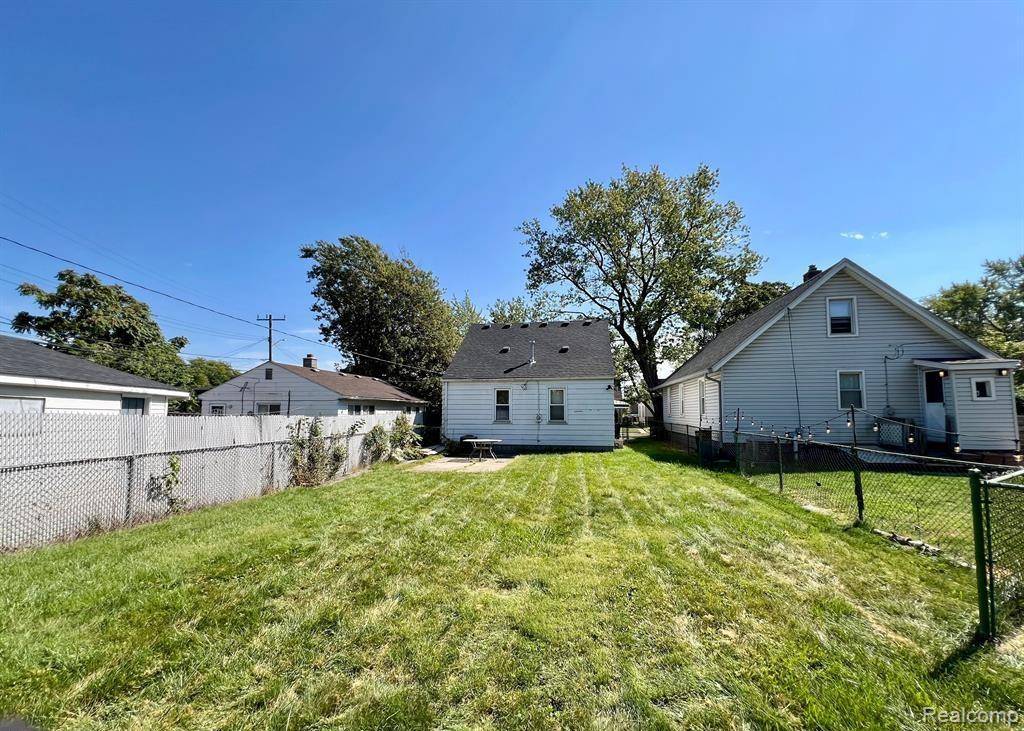 Melvindale, MI 48122 1034,17041 Henry Street