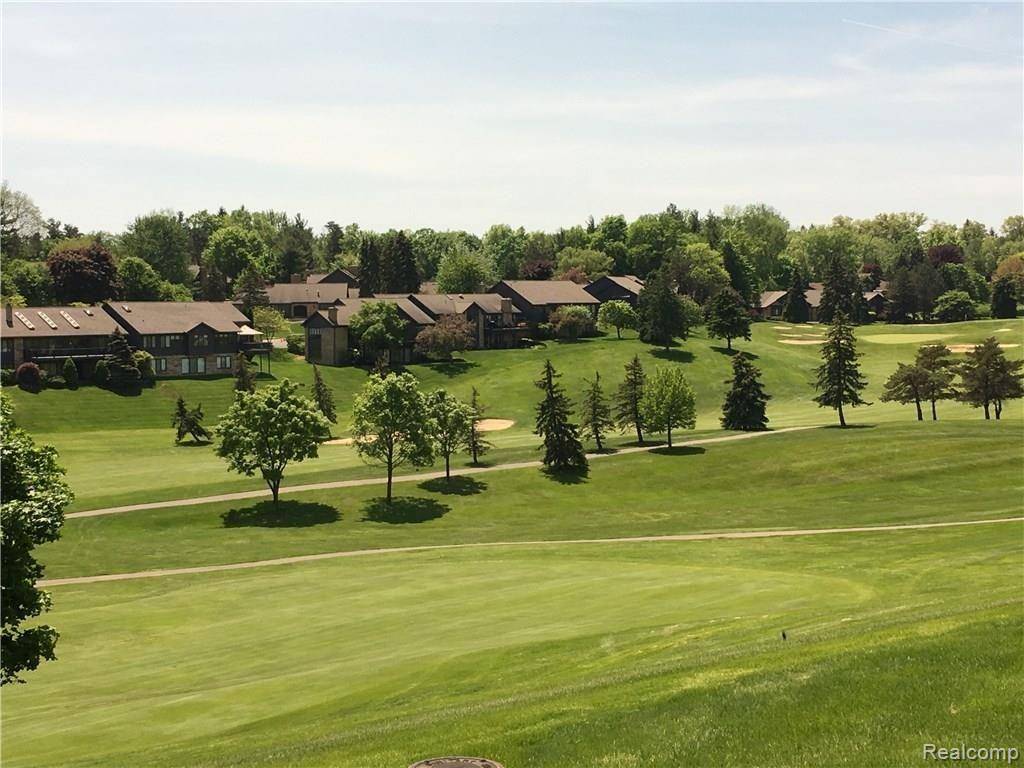 Bloomfield Hills, MI 48302 1721,1829 GOLF RIDGE Drive