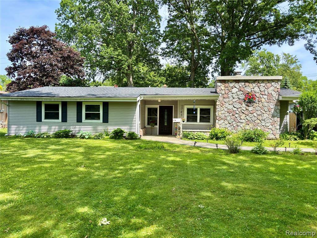 1745 Wisconsin Avenue, Marysville, MI 48040 1665