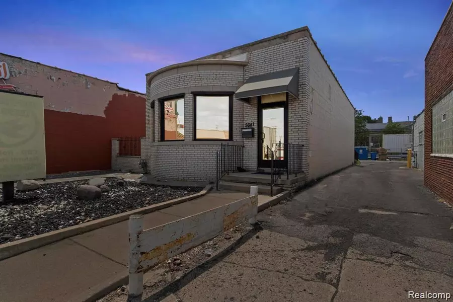 5641 Schaefer Road, Dearborn, MI 48126 2252