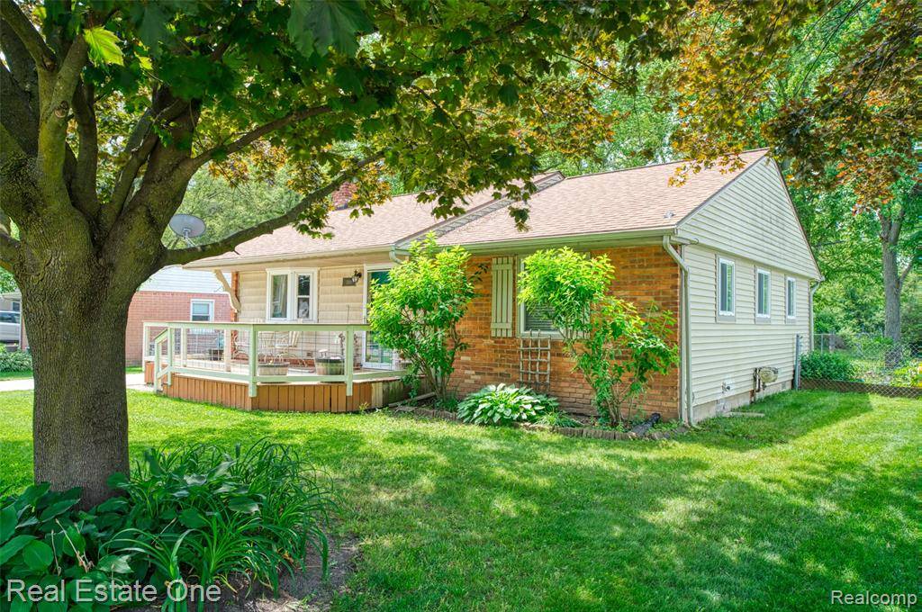 Brighton, MI 48116 1913,5320 Leland Street