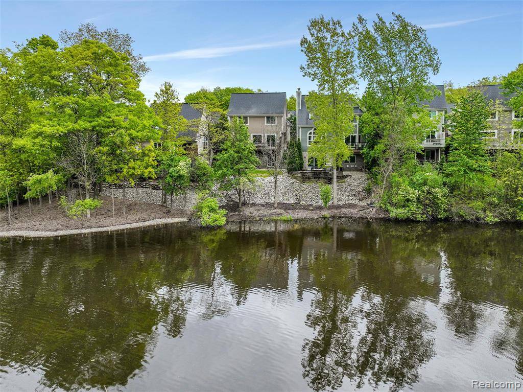 Clarkston, MI 48346 1988,6532 TURTLE Walk