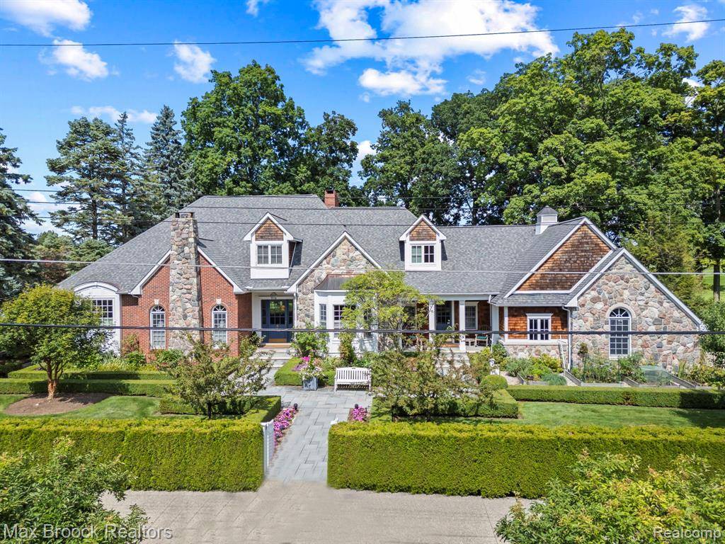 3926 Oakland Drive, Bloomfield Hills, MI 48301 3253