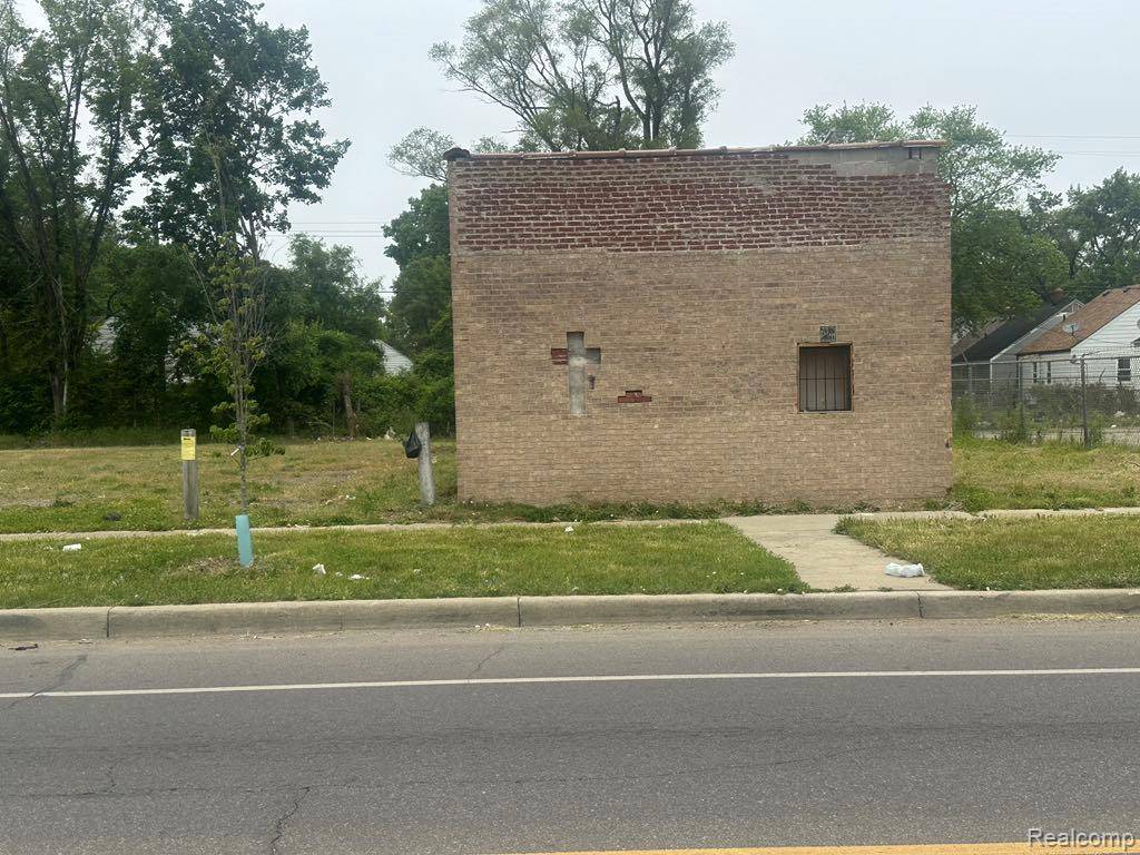 Canton, MI 48228 2439,14738 Joy Road