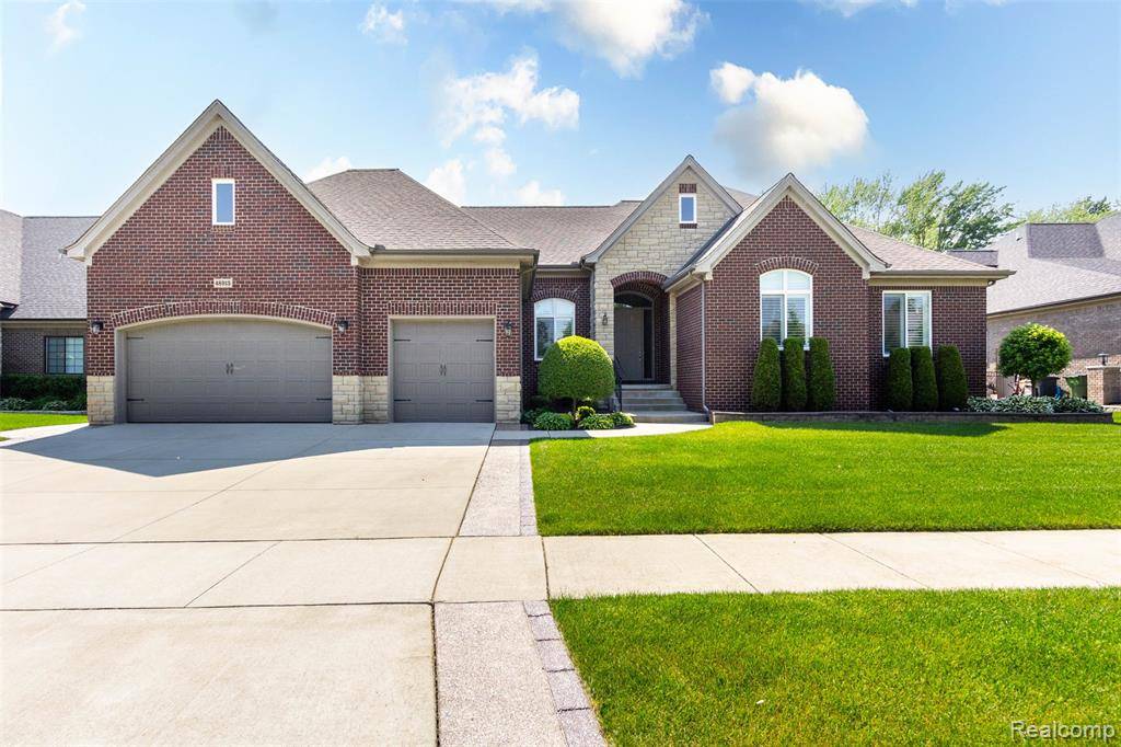48913 Pinebrook Drive, Utica, MI 48315 4096