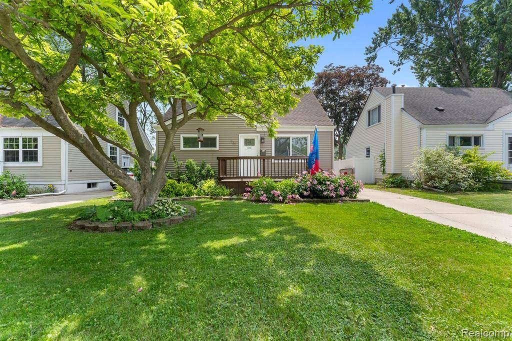 137 Leroy Avenue, Clawson, MI 48017 1258