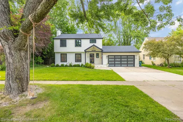 Birmingham, MI 48009 4502,1054 Saxon Drive