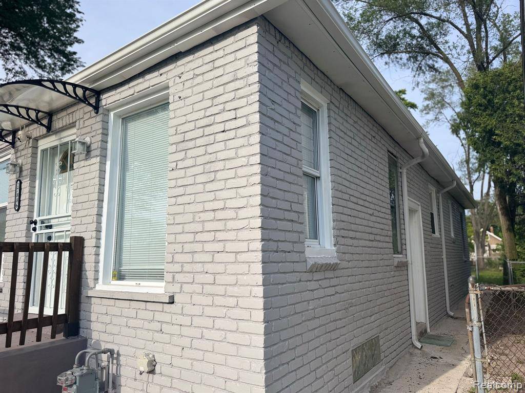 Hamtramck, MI 48212 1012,17886 Joseph Campau Street
