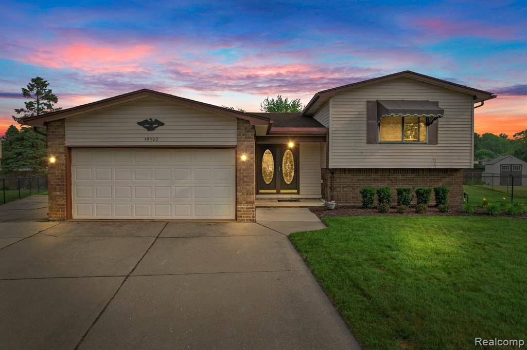39502 Salvatore Drive, Sterling Heights, MI 48313 5161