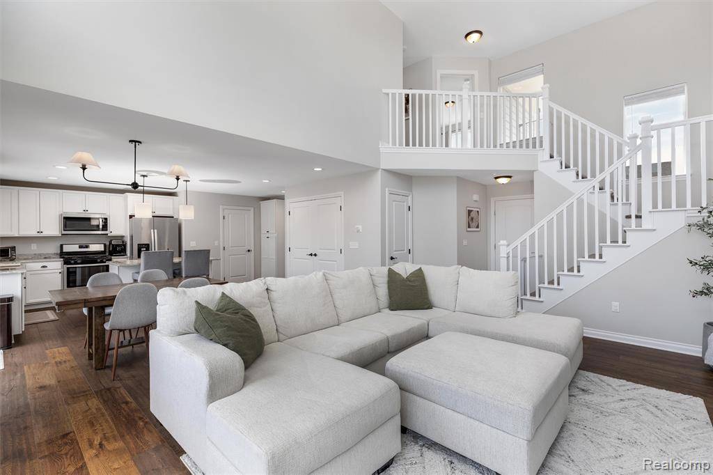 Auburn Hills, MI 48326 1013,3923 Maple Lane