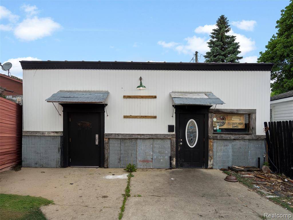Romeo, MI 48065 4701,221 N Bailey Street