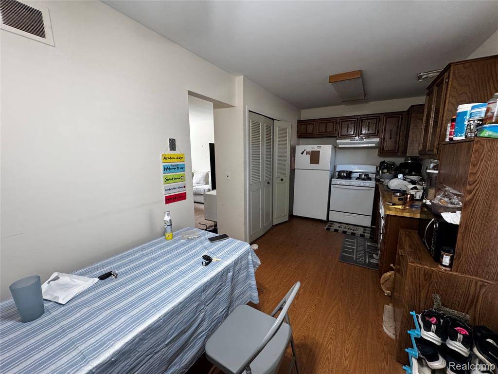 Warren, MI 48088 5106,13834 Barcroft Way