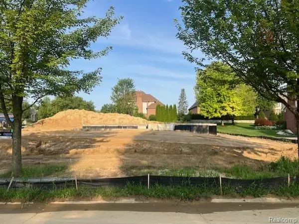Washington, MI 48094,61367 BEACON HILL Drive