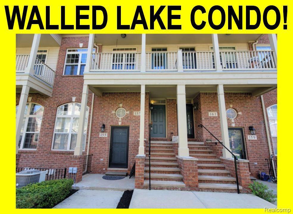 157 E BAY Drive, Walled Lake, MI 48390 3526