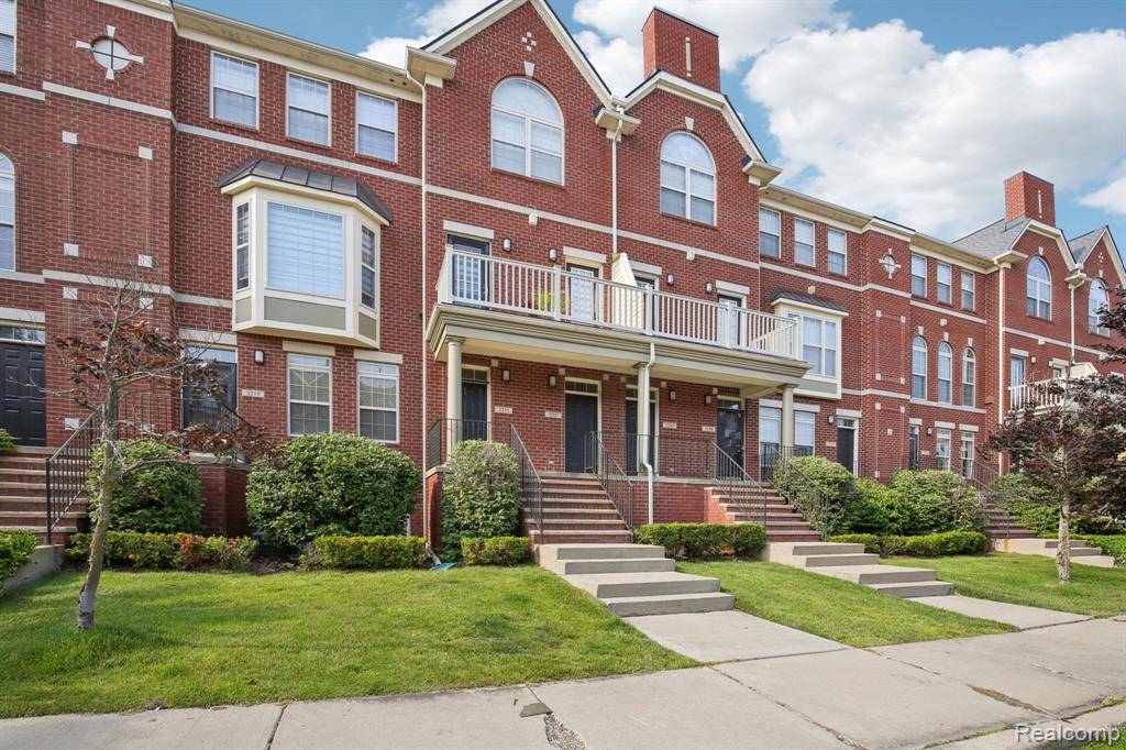 3207 Camden Drive, Troy, MI 48084 7028
