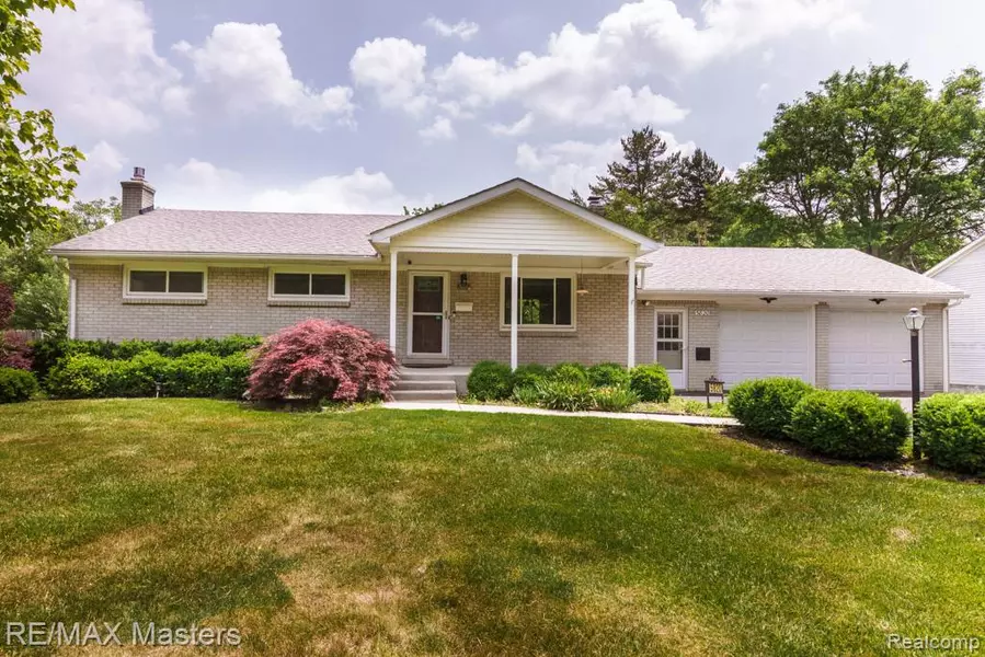 5820 Houghten Drive, Troy, MI 48098 2960