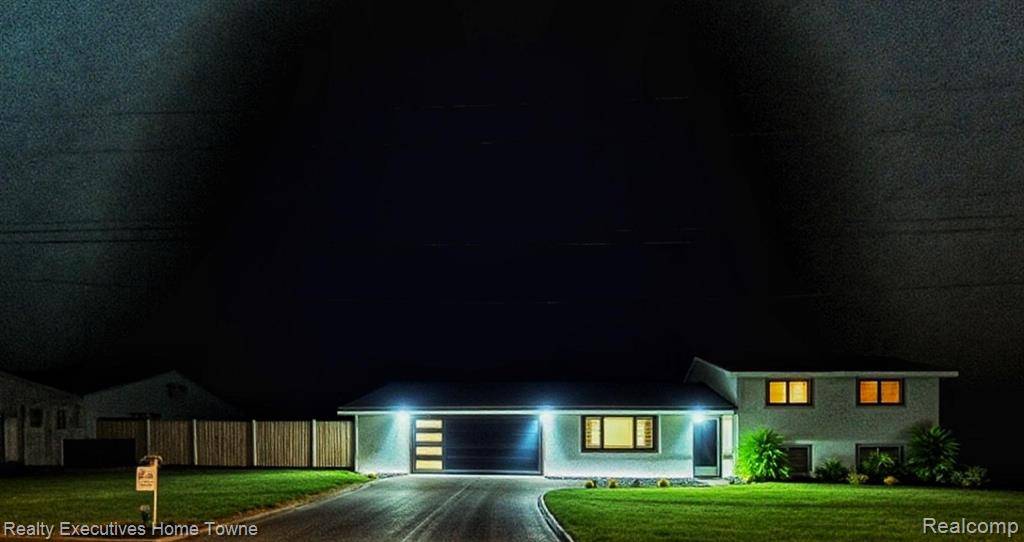 38146 Mast Street, Clinton Township, MI 48045 2746