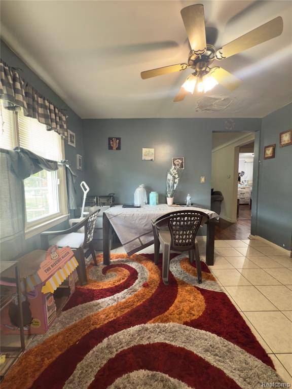 Dearborn Heights, MI 48127 3783,148 Rosemary Street