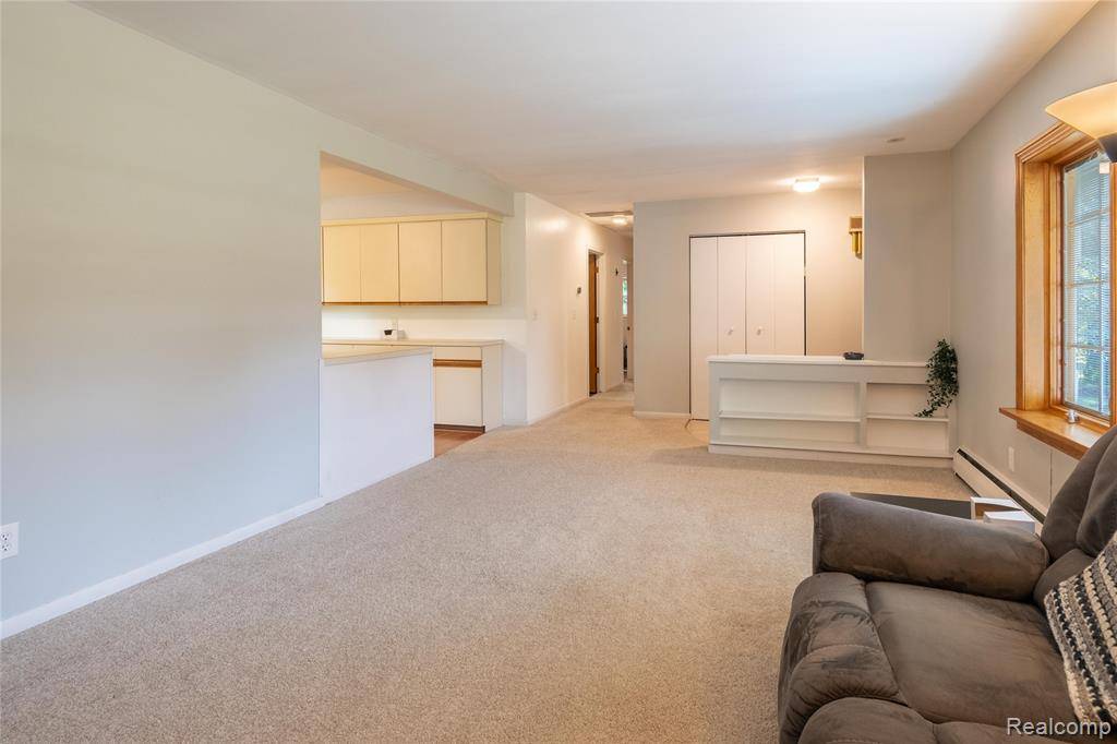 Farmington Hills, MI 48334 4531,31894 MERTON Drive