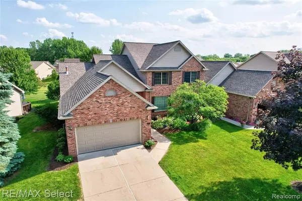 Fenton, MI 48430 8899,13023 Harbor Landings Drive