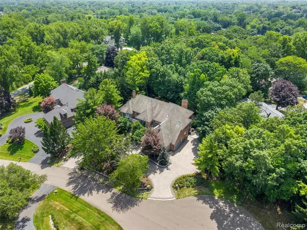 5148 CREST KNOLLS, Bloomfield Hills, MI 48302 2649