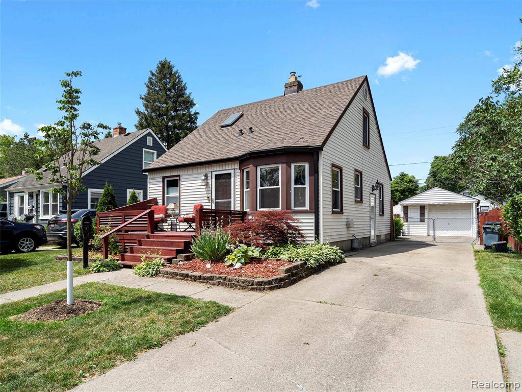 Ferndale, MI 48220 1052,3299 Goodrich Street